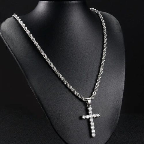 Colar com Pingente de Cruz Cravejado - Divino Royal
